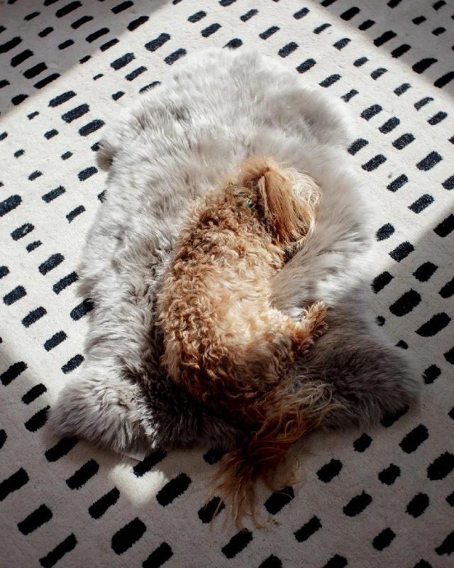 Natural Sheepskin Pet Throw in Chateau Grey (25"x37")